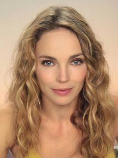 Claire Keim
